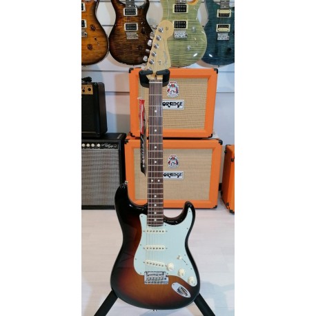 Fender American Professional Stratocaster Rosewood Fingerboard 3 Color Sunburst
